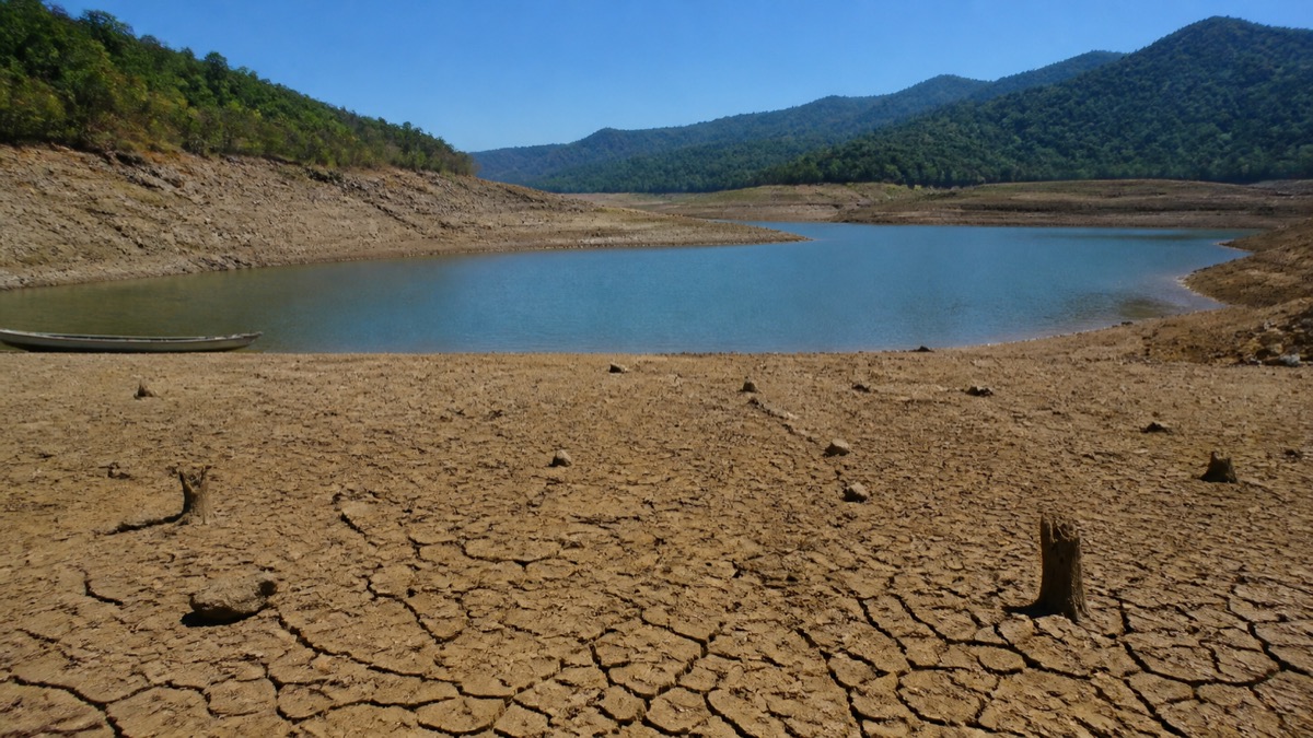 low water level in a major tropical reservoir in Panama under intense dry-season sunlight